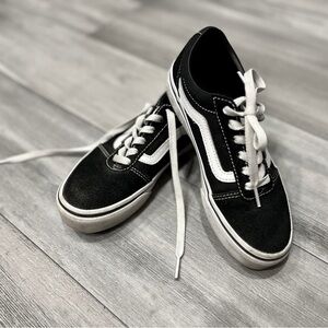 Vans Old Skool Black & White Sneakers